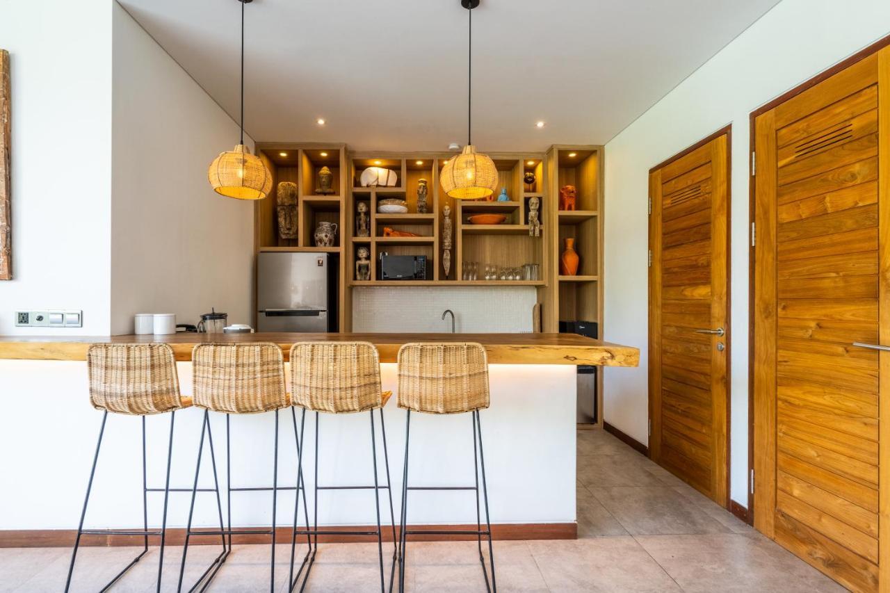 Flores Villa By Betterplace Canggu Extérieur photo